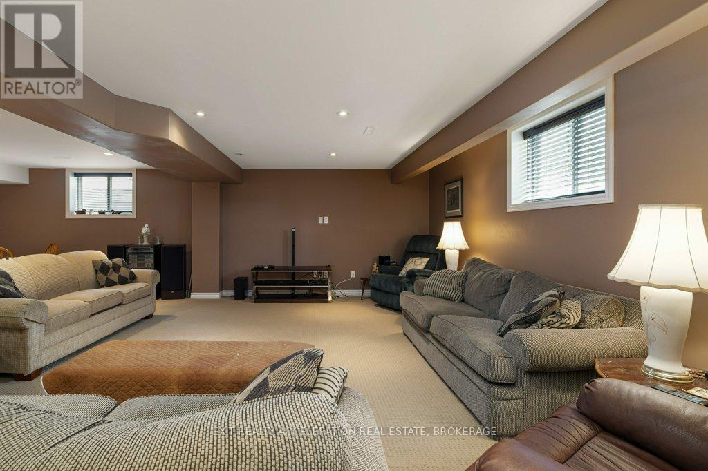 63 Ashwood Crescent, Greater Napanee, Ontario  K7R 3L1 - Photo 35 - X12302793
