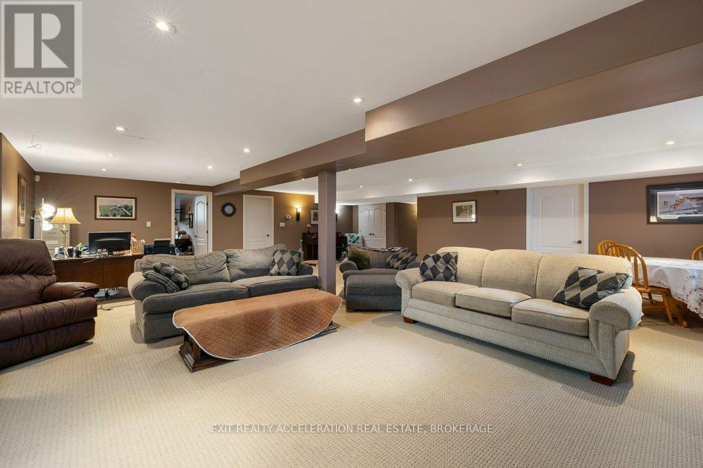 63 Ashwood Crescent, Greater Napanee, Ontario  K7R 3L1 - Photo 37 - X12302793
