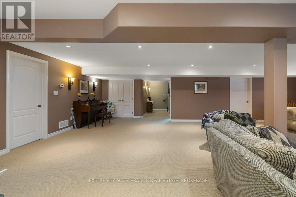 63 Ashwood Crescent, Greater Napanee, Ontario  K7R 3L1 - Photo 36 - X12302793