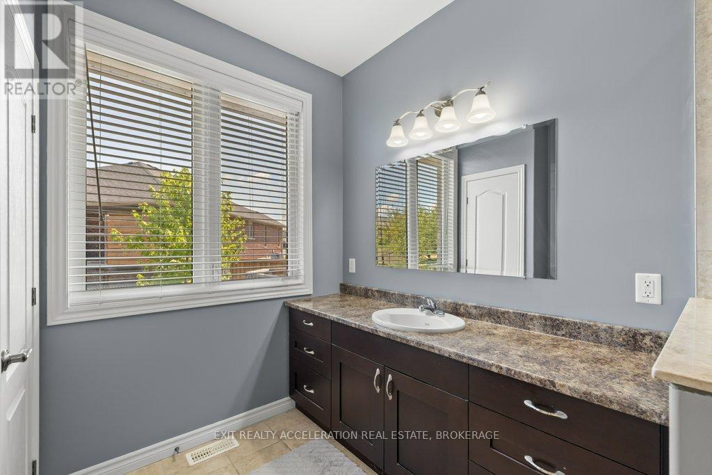 63 Ashwood Crescent, Greater Napanee, Ontario  K7R 3L1 - Photo 29 - X12302793