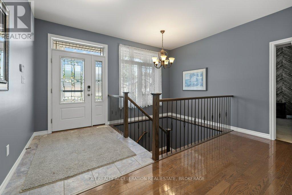63 Ashwood Crescent, Greater Napanee, Ontario  K7R 3L1 - Photo 6 - X12302793