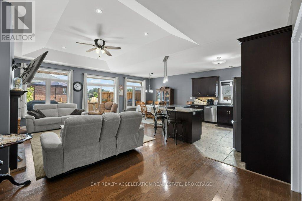 63 Ashwood Crescent, Greater Napanee, Ontario  K7R 3L1 - Photo 8 - X12302793