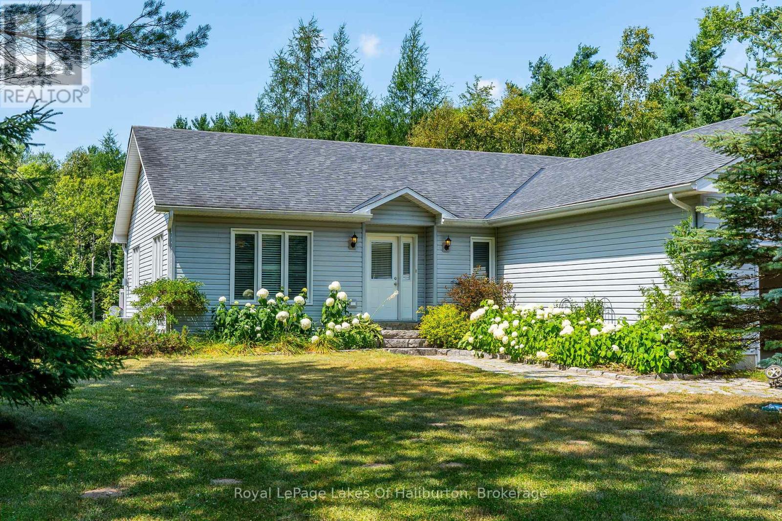 1030 Sawdust Road, Minden Hills, Ontario  K0M 2K0 - Photo 2 - X12329903