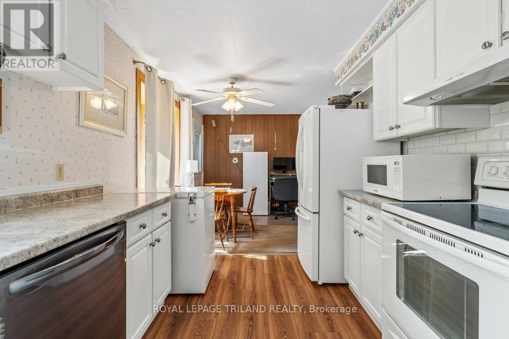 15 Dalewood Drive, St. Thomas, Ontario  N5P 3H8 - Photo 16 - X12329932