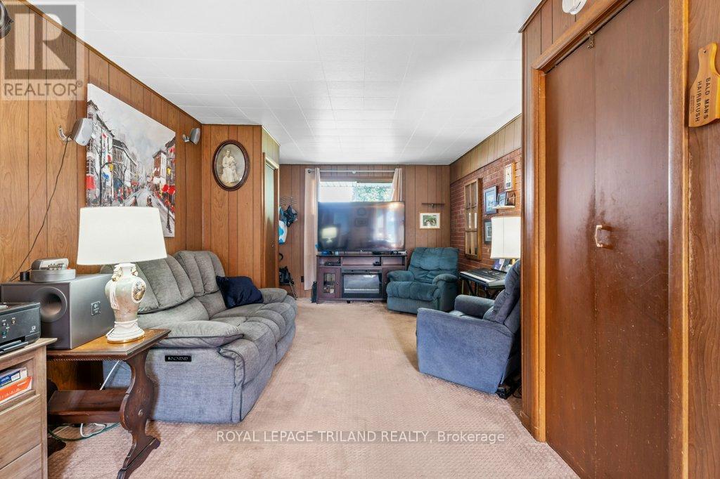 15 Dalewood Drive, St. Thomas, Ontario  N5P 3H8 - Photo 20 - X12329932