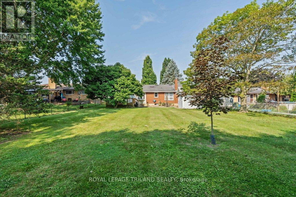 15 Dalewood Drive, St. Thomas, Ontario  N5P 3H8 - Photo 42 - X12329932