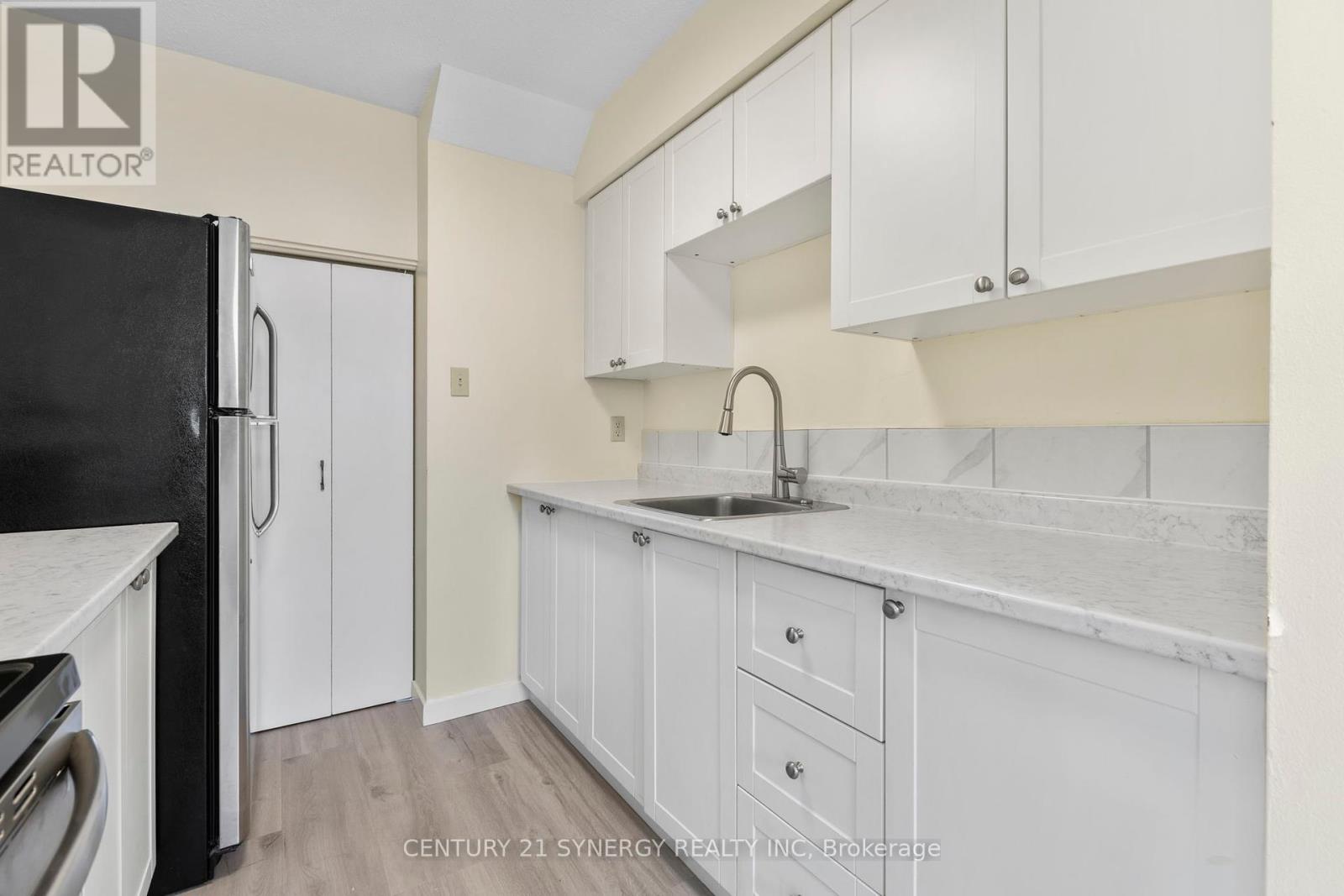 26b Sonnet Crescent, Ottawa, Ontario  K2H 8W7 - Photo 11 - X12329878