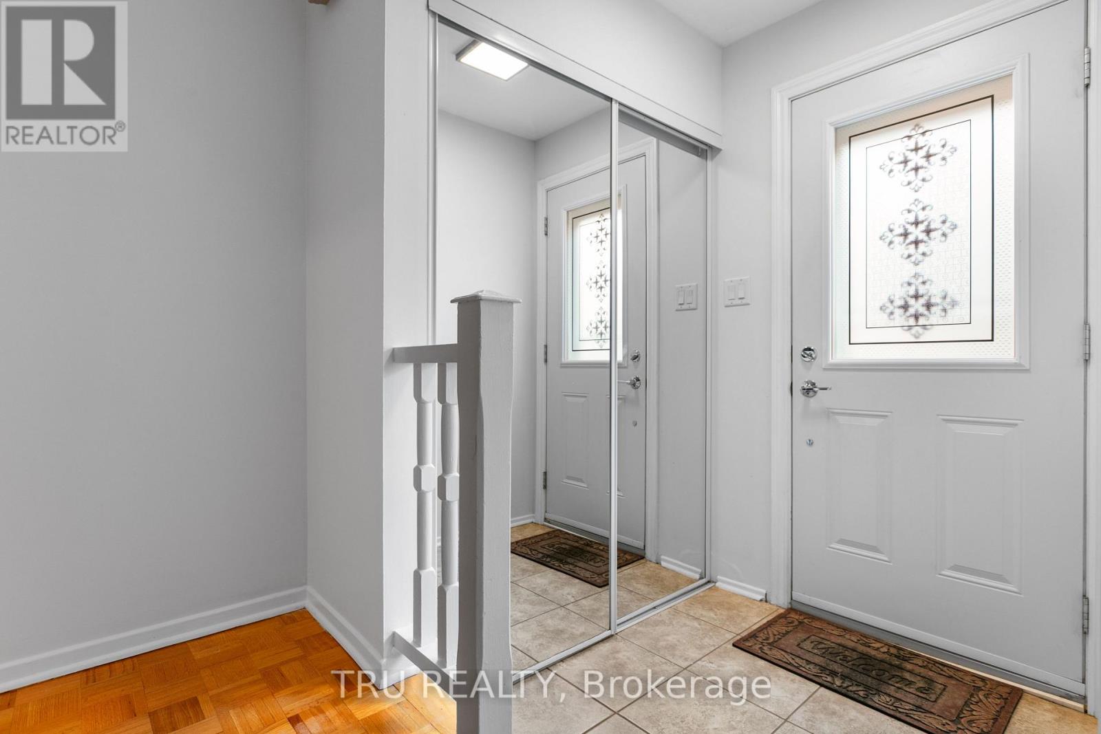 Property at 715 MOONEYS BAY PLACE image 3