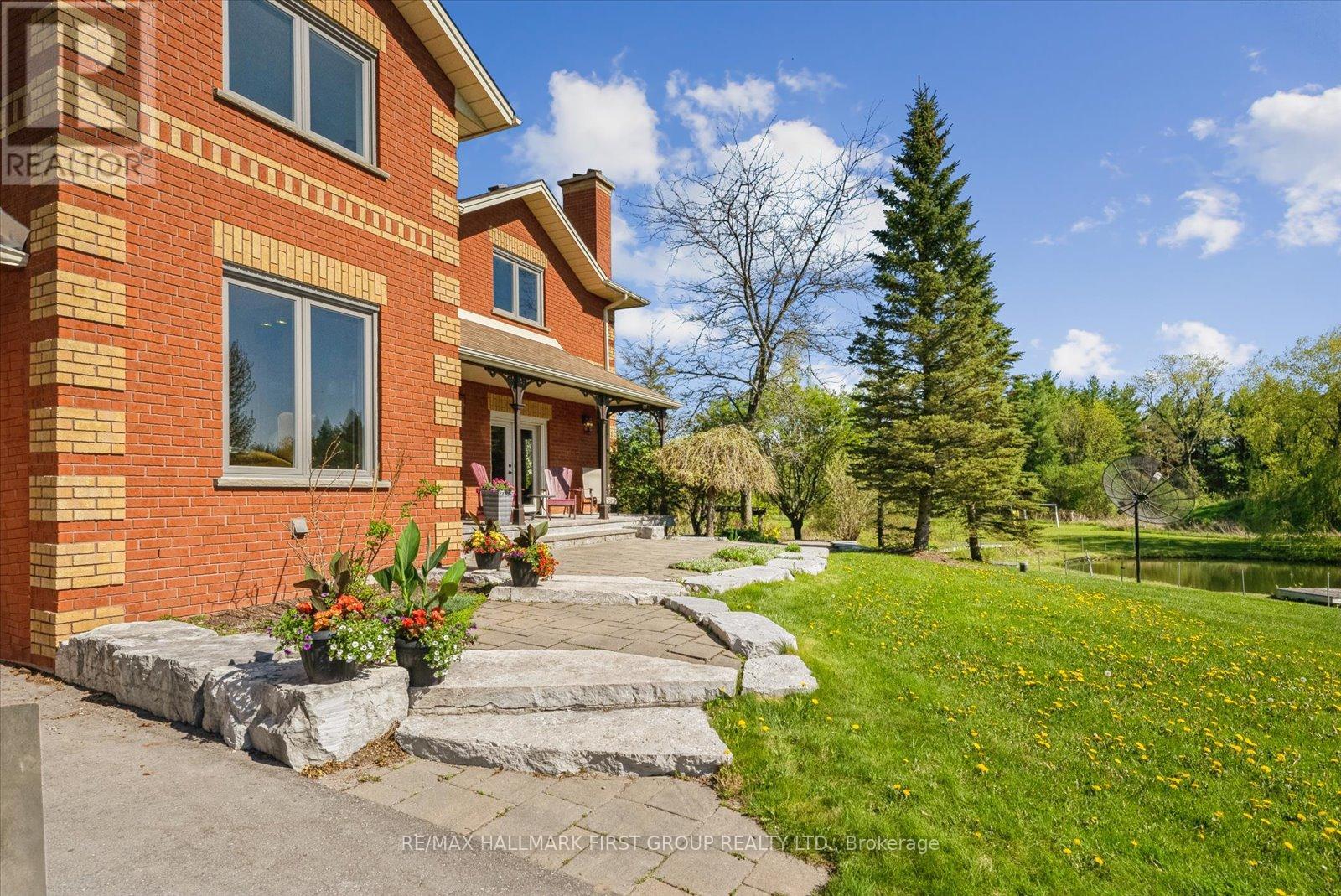 4655 Sideline 6, Pickering, Ontario  L1Y 1A2 - Photo 3 - E12329730