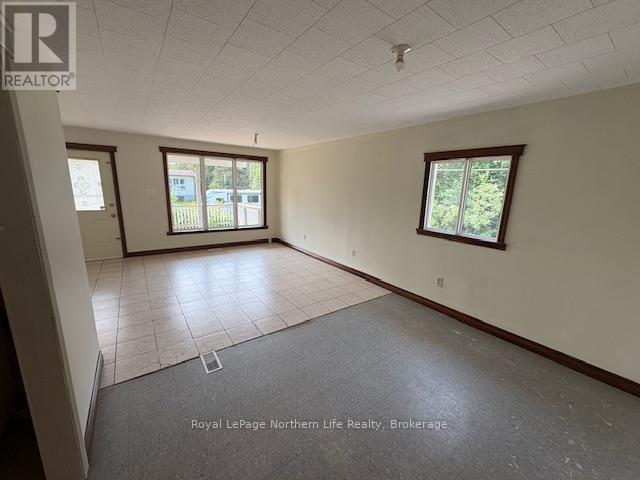 24-26 Spruce Drive, Temagami, Ontario  P0H 2H0 - Photo 11 - X12329825