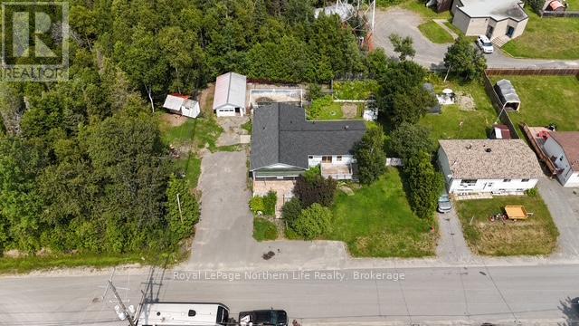 24-26 Spruce Drive, Temagami, Ontario P0H 2H0 - Photo 4 - X12329982
