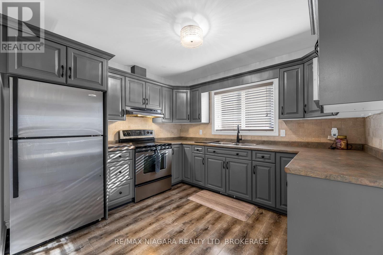 5 Wellandvale Drive, Welland (N. Welland), Ontario  L3C 7G7 - Photo 7 - X12329835