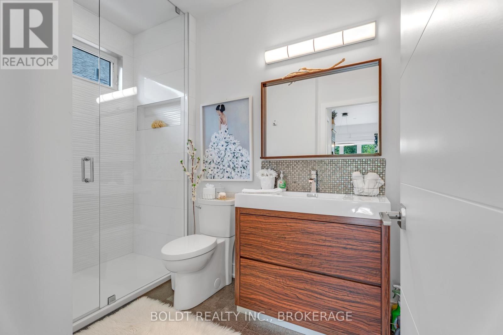 75 Parkside Drive, St. Catharines, Ontario  L2M 0B2 - Photo 19 - X12329993