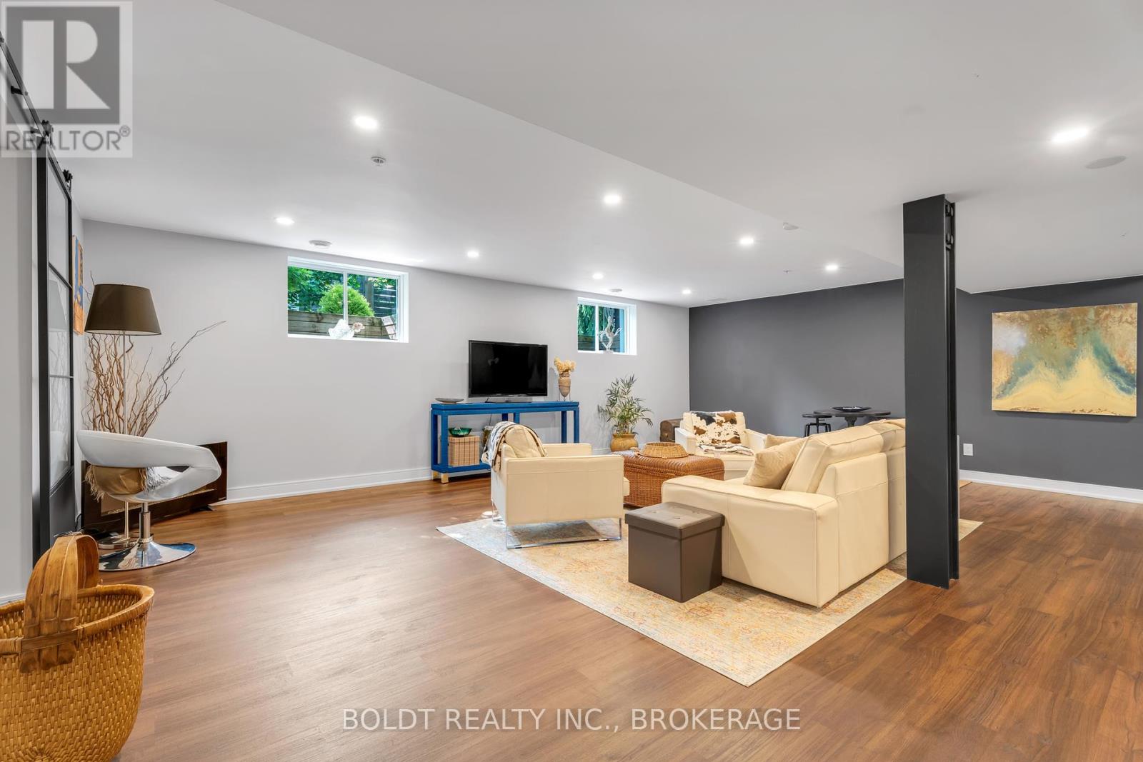 75 Parkside Drive, St. Catharines, Ontario  L2M 0B2 - Photo 23 - X12329993