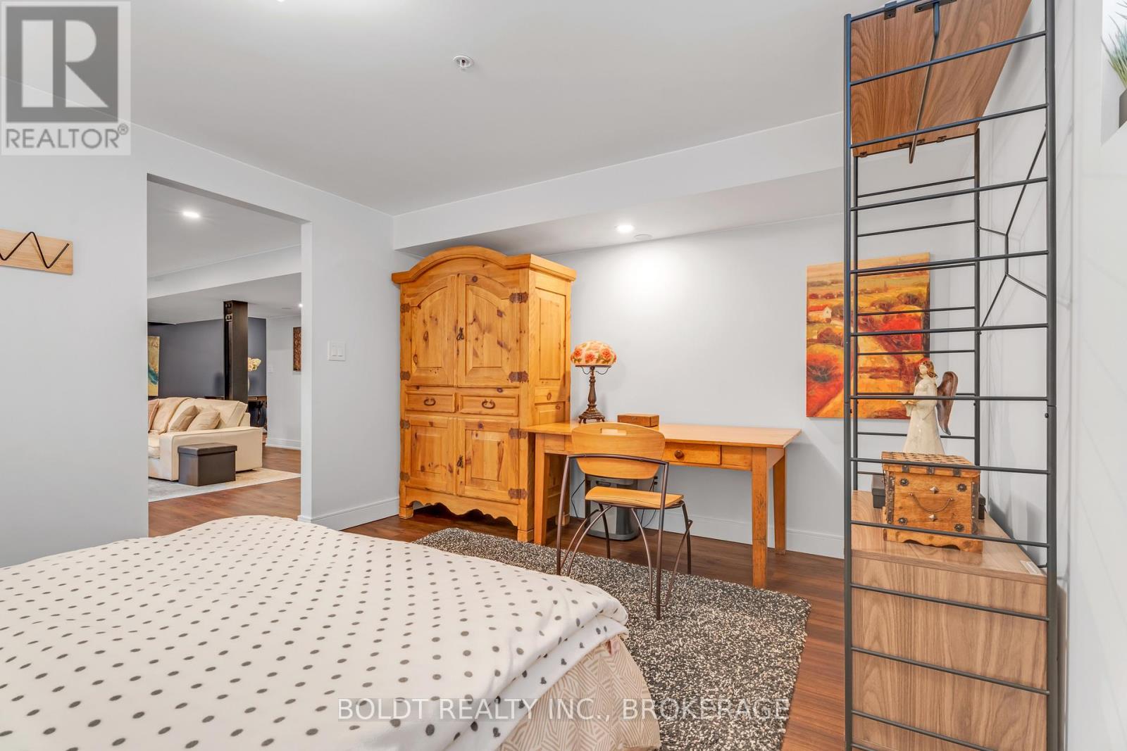 75 Parkside Drive, St. Catharines, Ontario  L2M 0B2 - Photo 25 - X12329993