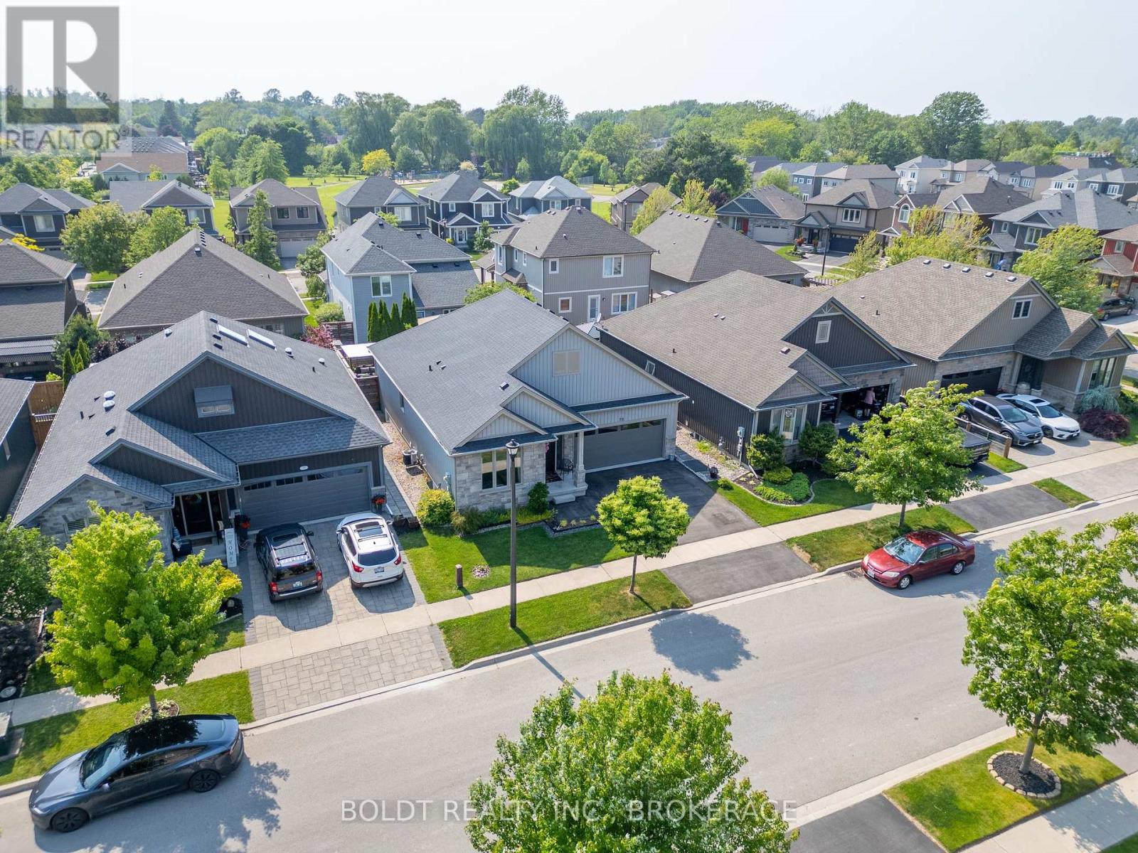 75 Parkside Drive, St. Catharines, Ontario  L2M 0B2 - Photo 35 - X12329993