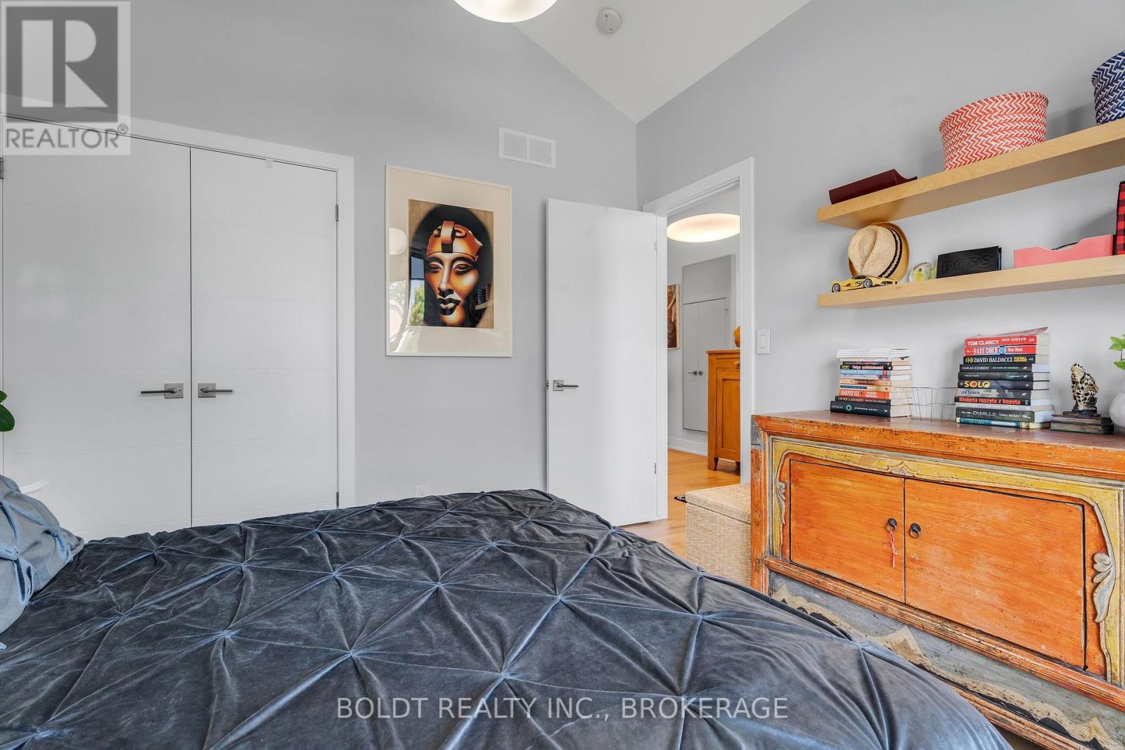 75 Parkside Drive, St. Catharines, Ontario  L2M 0B2 - Photo 7 - X12329993