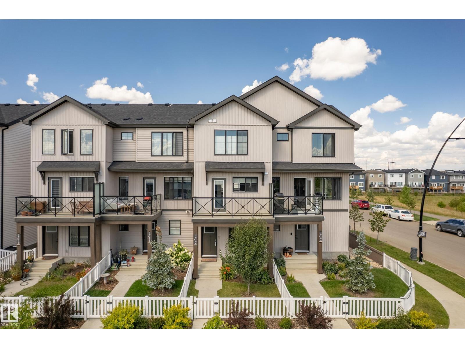 Property at 19206 27 AV NW image 1