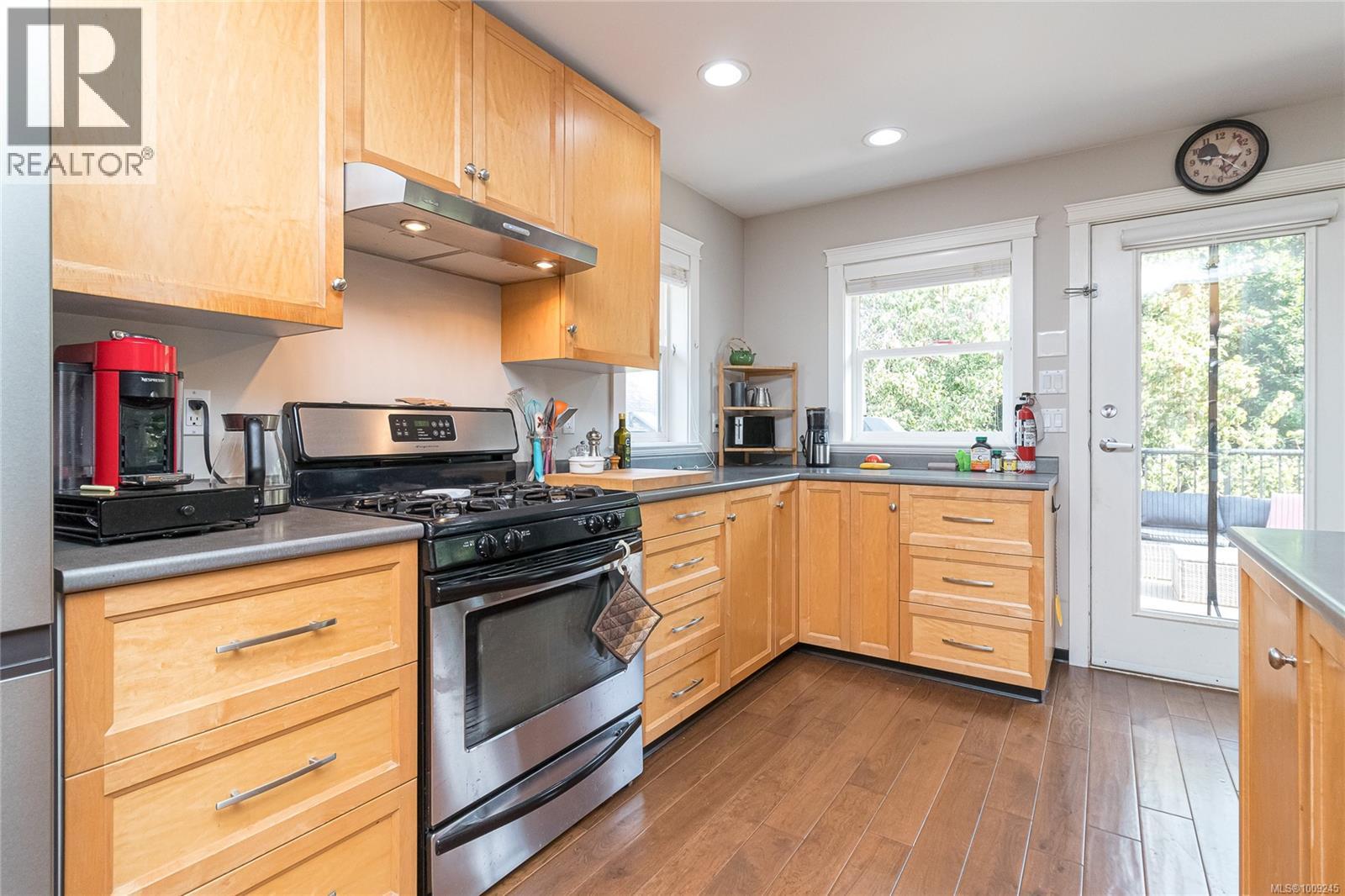 Property at 1092 Lucille Dr image 1