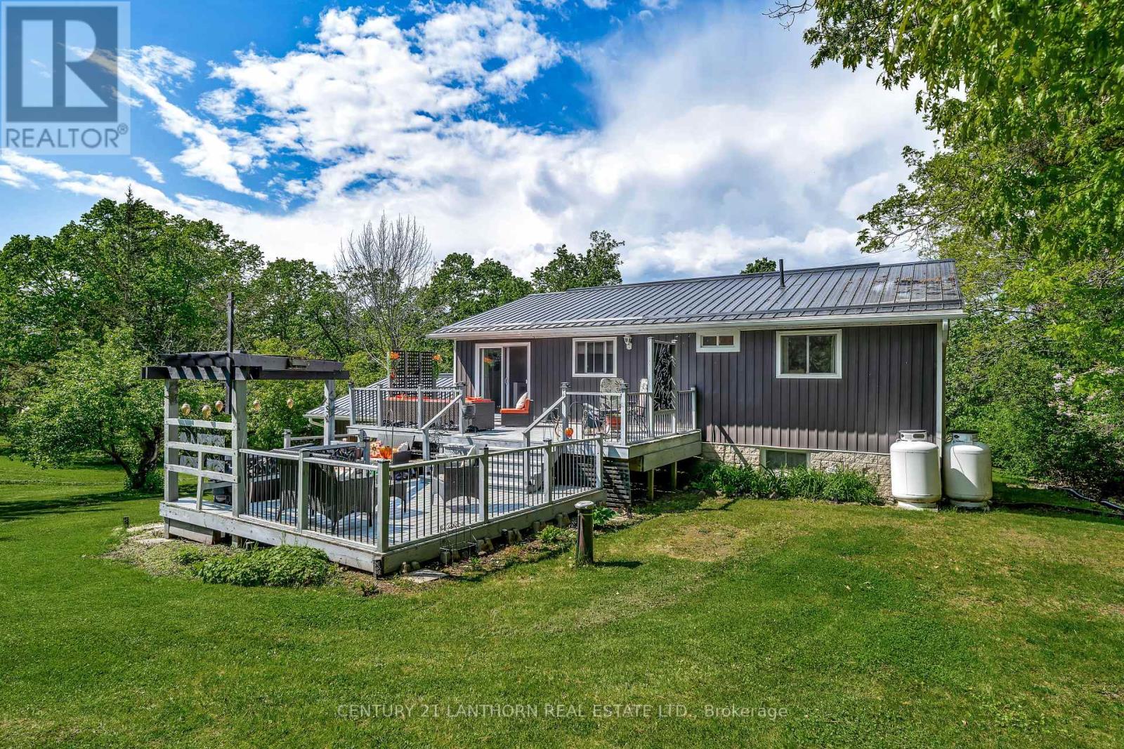 11807 Loyalist Parkway, Prince Edward County, Ontario  K0K 2T0 - Photo 41 - X12246174