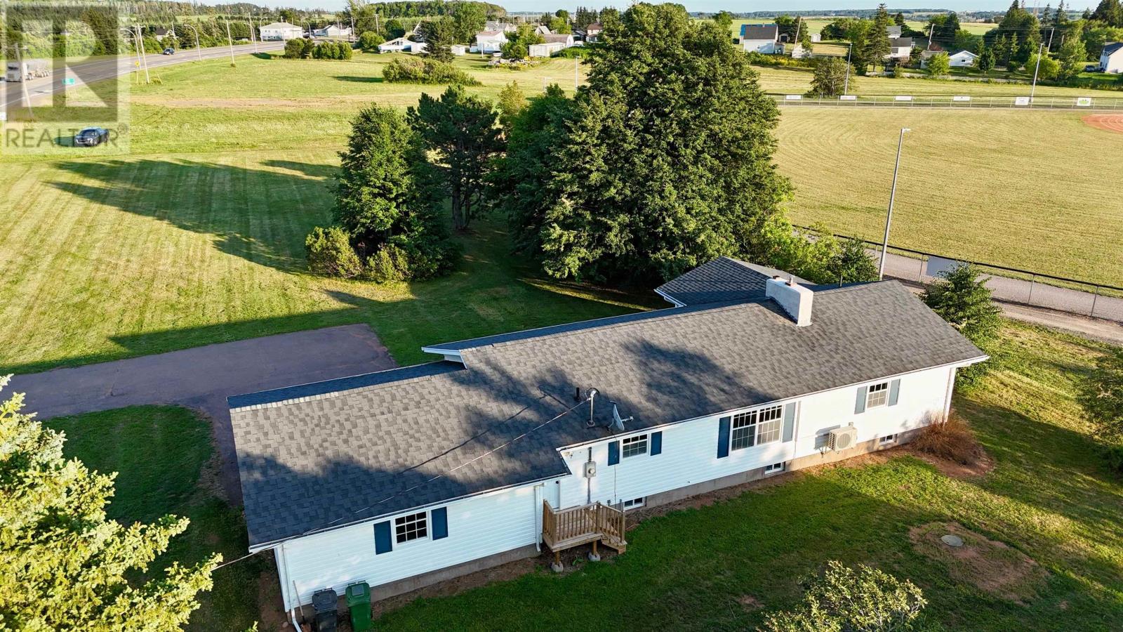2089 Rte 1a, Central Bedeque, Prince Edward Island  C0B 1G0 - Photo 2 - 202515000