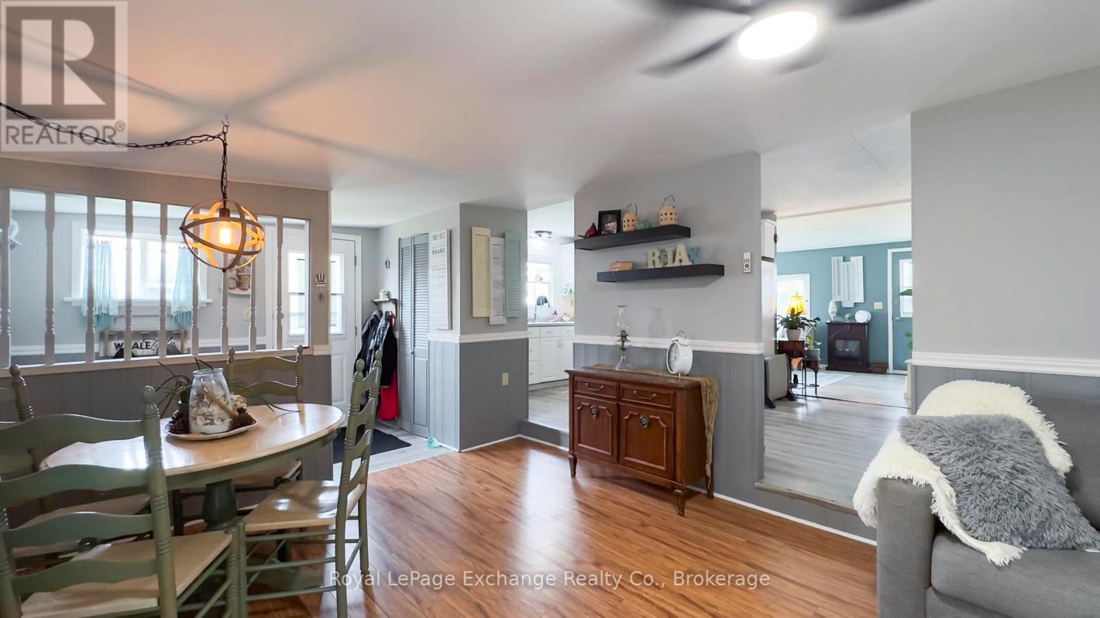 53 Maplewood Boulevard, Kincardine, Ontario  N0G 2T0 - Photo 13 - X12330015