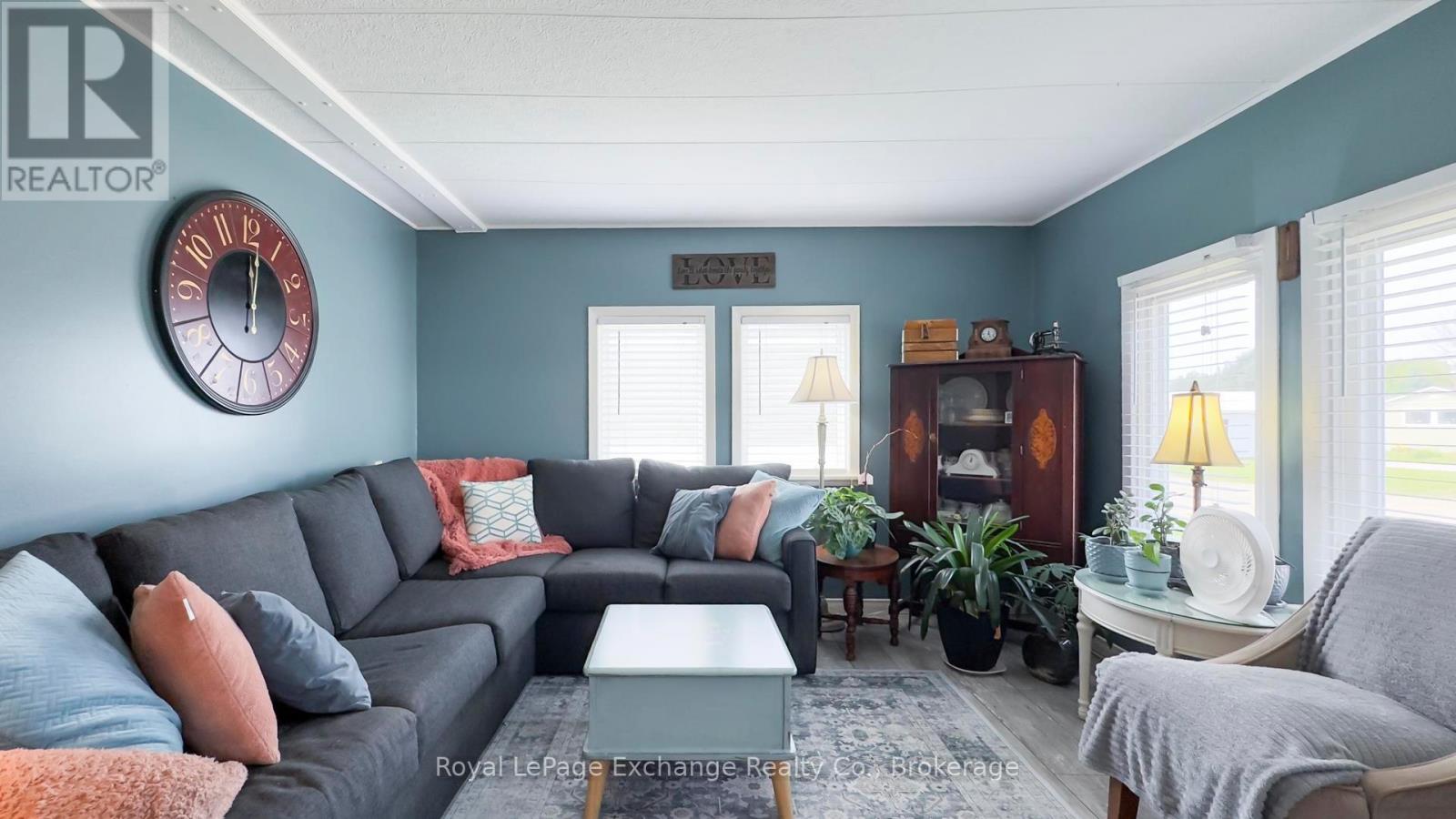 53 Maplewood Boulevard, Kincardine, Ontario  N0G 2T0 - Photo 19 - X12330015