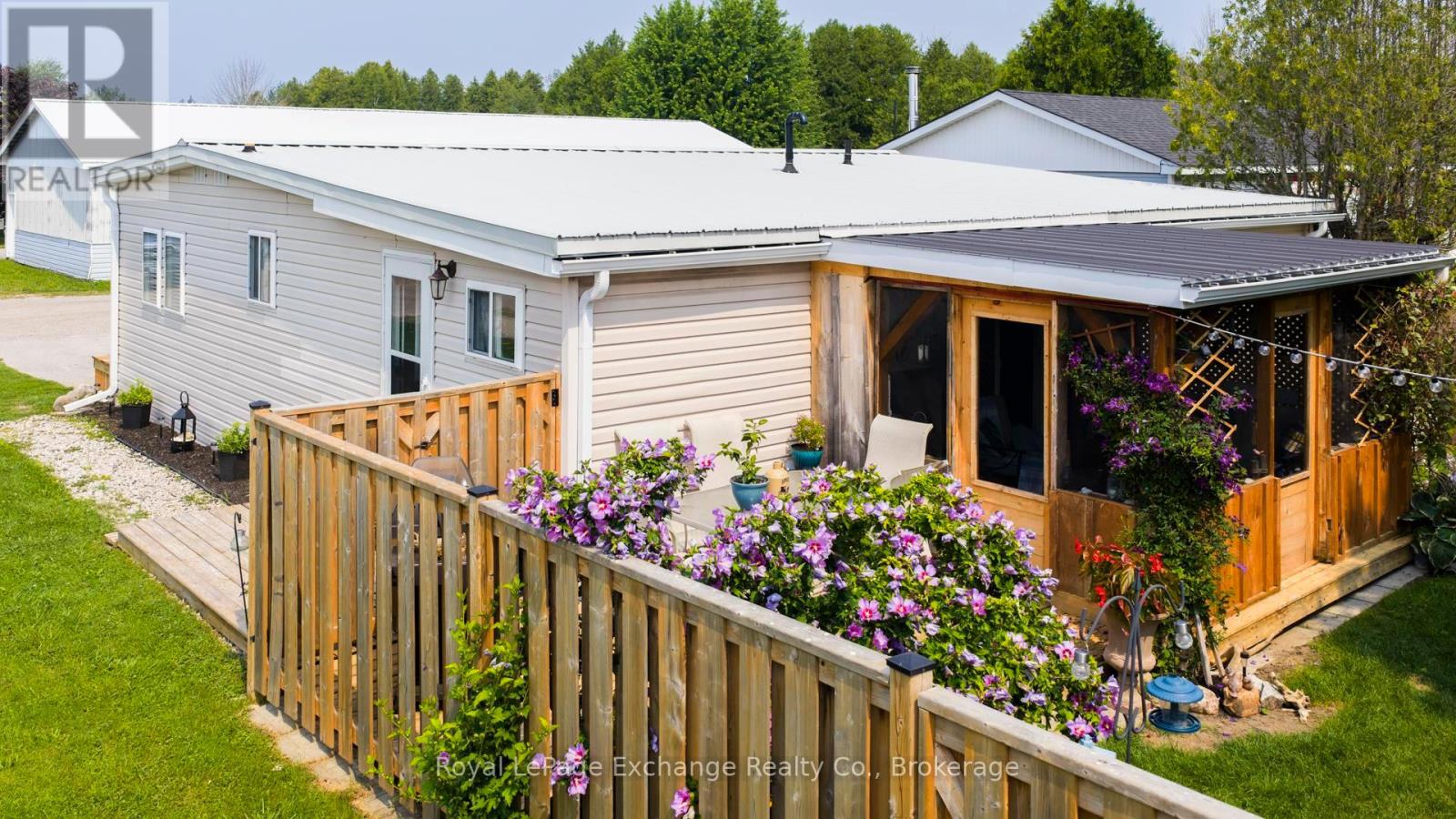53 Maplewood Boulevard, Kincardine, Ontario  N0G 2T0 - Photo 38 - X12330015