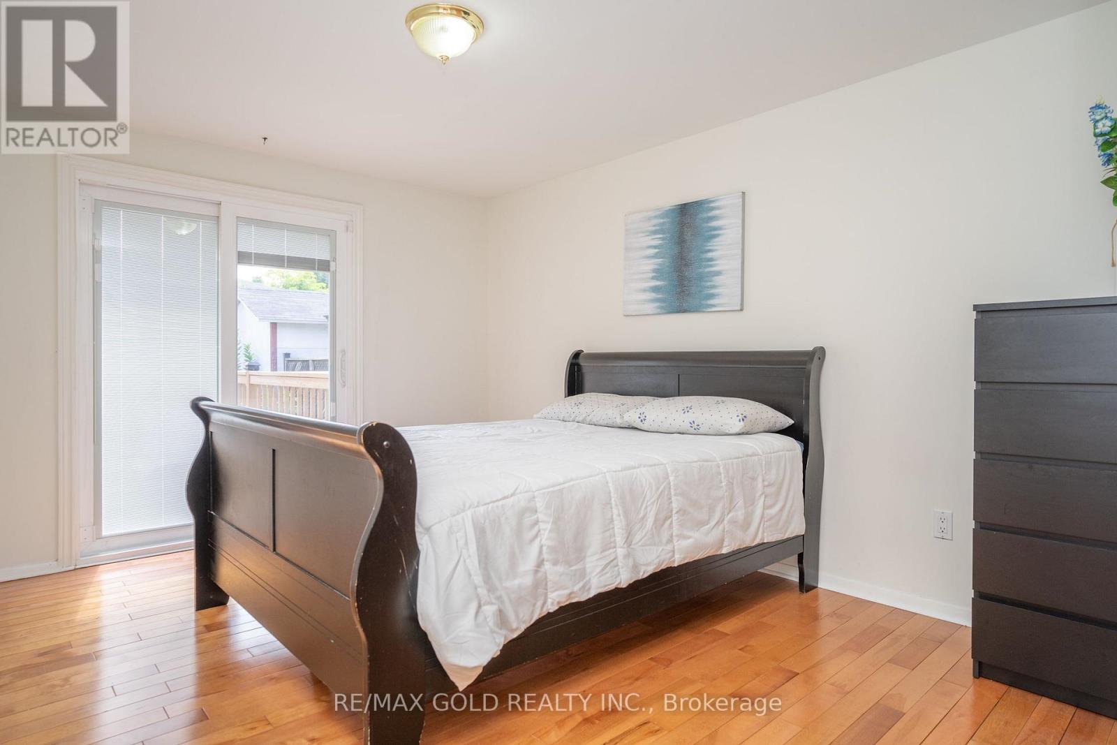 51 Davenport Crescent, Brampton, Ontario  L6T 3L5 - Photo 19 - W12329774