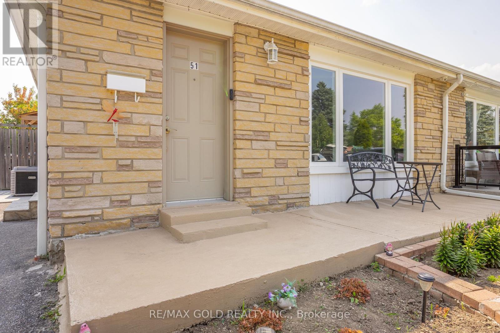 Property at 51 DAVENPORT CRESCENT image 4