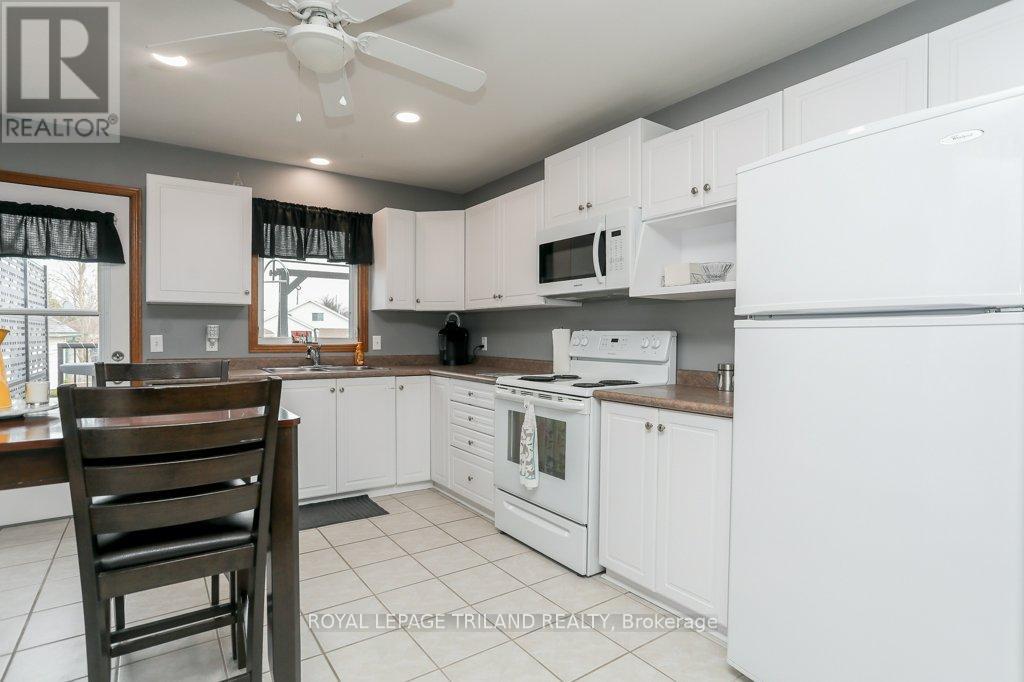 283 Greenfield Lane, Chatham-Kent, Ontario  N7L 5N4 - Photo 14 - X12315161