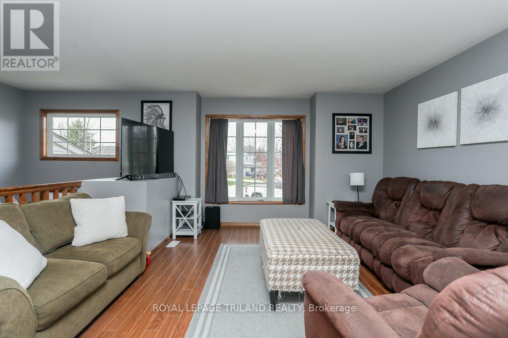 283 Greenfield Lane, Chatham-Kent, Ontario  N7L 5N4 - Photo 12 - X12315161