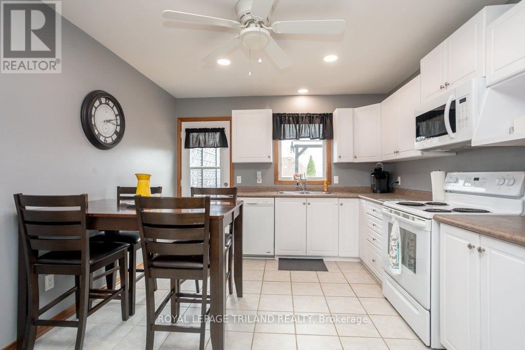 283 Greenfield Lane, Chatham-Kent, Ontario  N7L 5N4 - Photo 15 - X12315161
