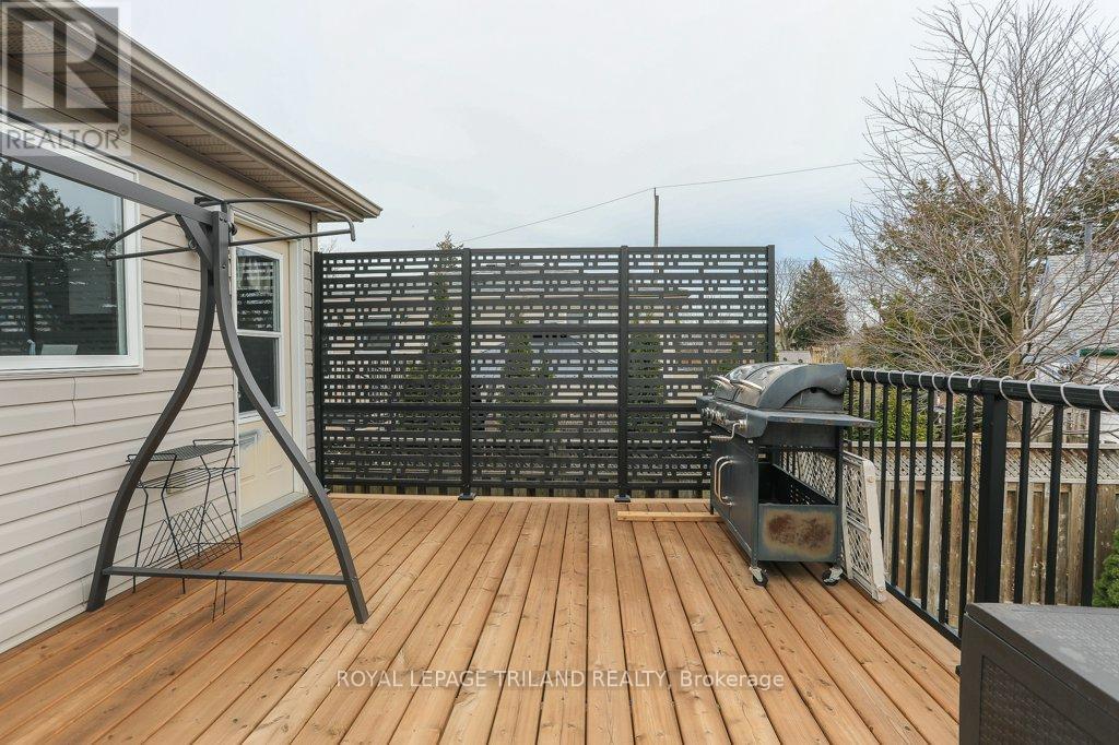 283 Greenfield Lane, Chatham-Kent, Ontario  N7L 5N4 - Photo 19 - X12315161
