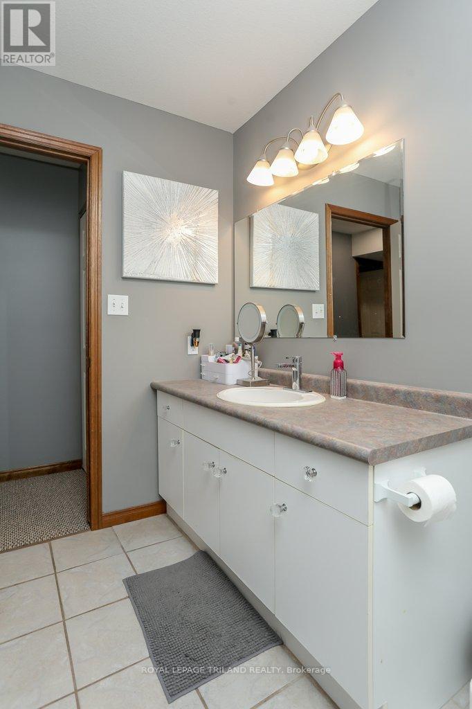 283 Greenfield Lane, Chatham-Kent, Ontario  N7L 5N4 - Photo 38 - X12315161