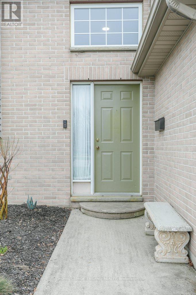 283 Greenfield Lane, Chatham-Kent, Ontario  N7L 5N4 - Photo 8 - X12315161
