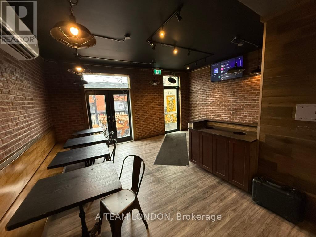 646 Richmond Street, London East, Ontario  N6A 3G6 - Photo 9 - X12329524