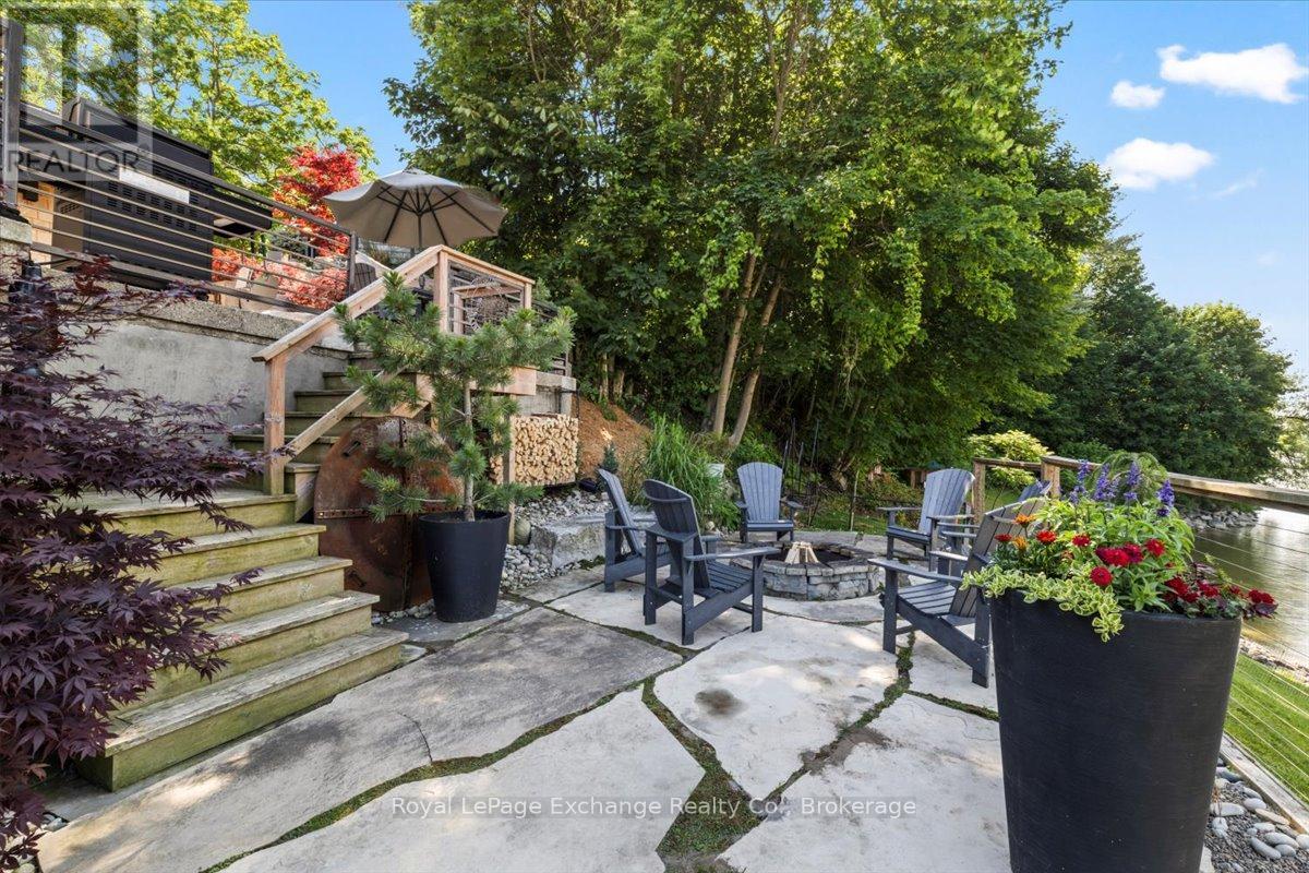 268 Saugeen Street, Saugeen Shores, Ontario N0H 2L0 - Photo 8 - X12267462