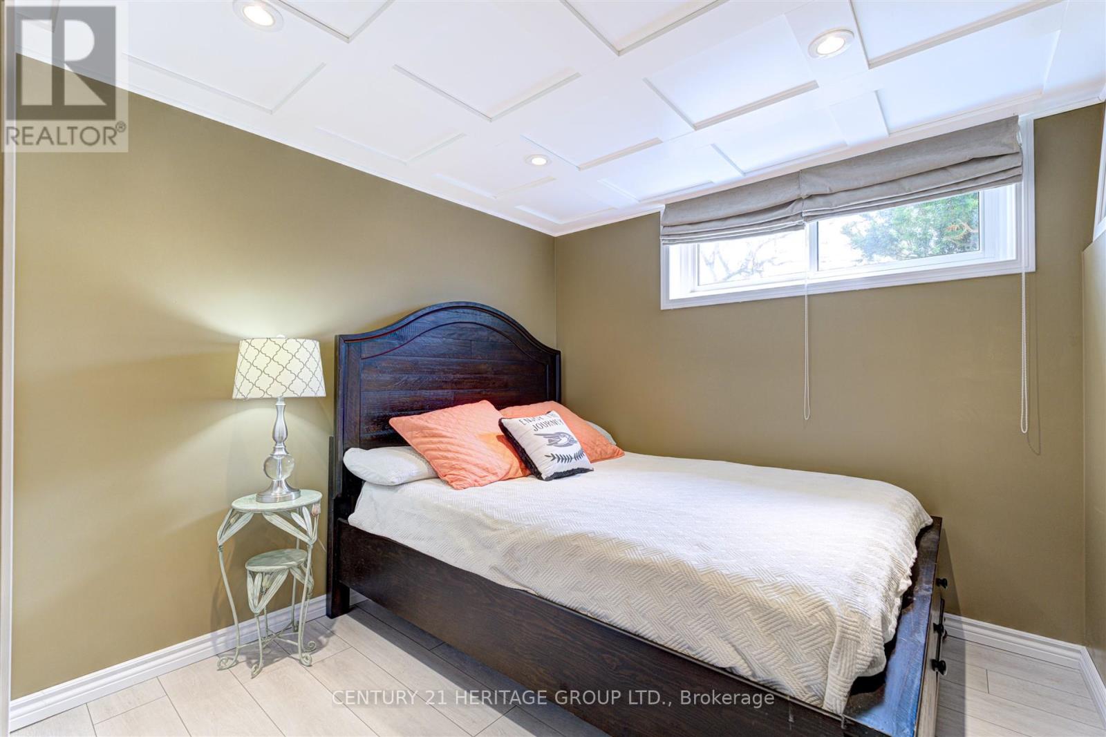 10 Bachly Crescent, King, Ontario  L7B 0E8 - Photo 38 - N12329488
