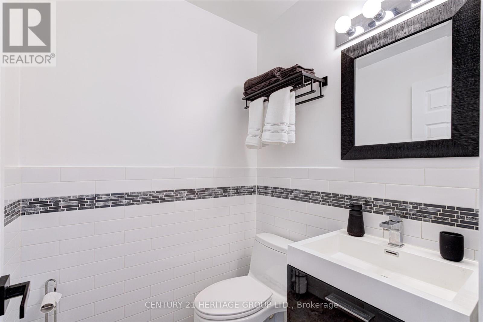 10 Bachly Crescent, King, Ontario  L7B 0E8 - Photo 24 - N12329488