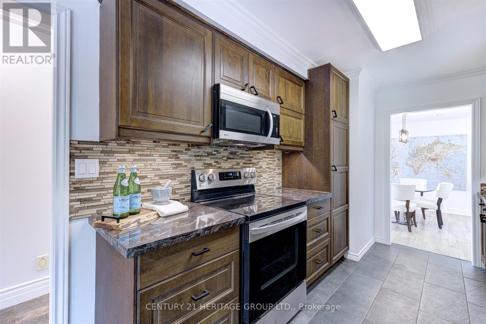 10 Bachly Crescent, King, Ontario  L7B 0E8 - Photo 19 - N12329488