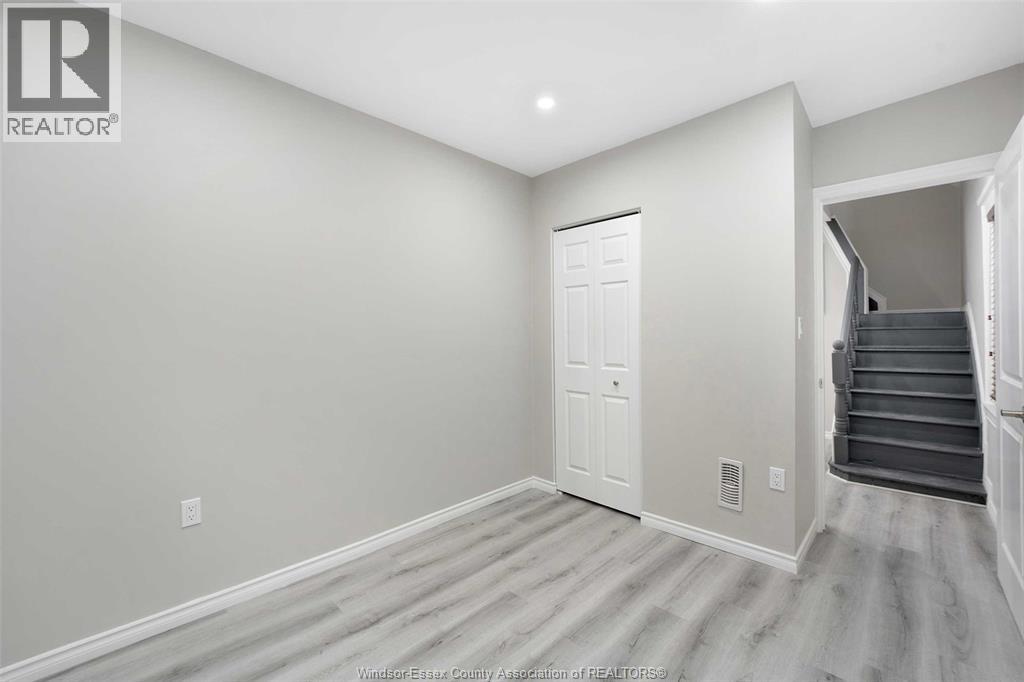 1061 Highland Avenue, Windsor, Ontario  N9A 1R6 - Photo 30 - 25020014