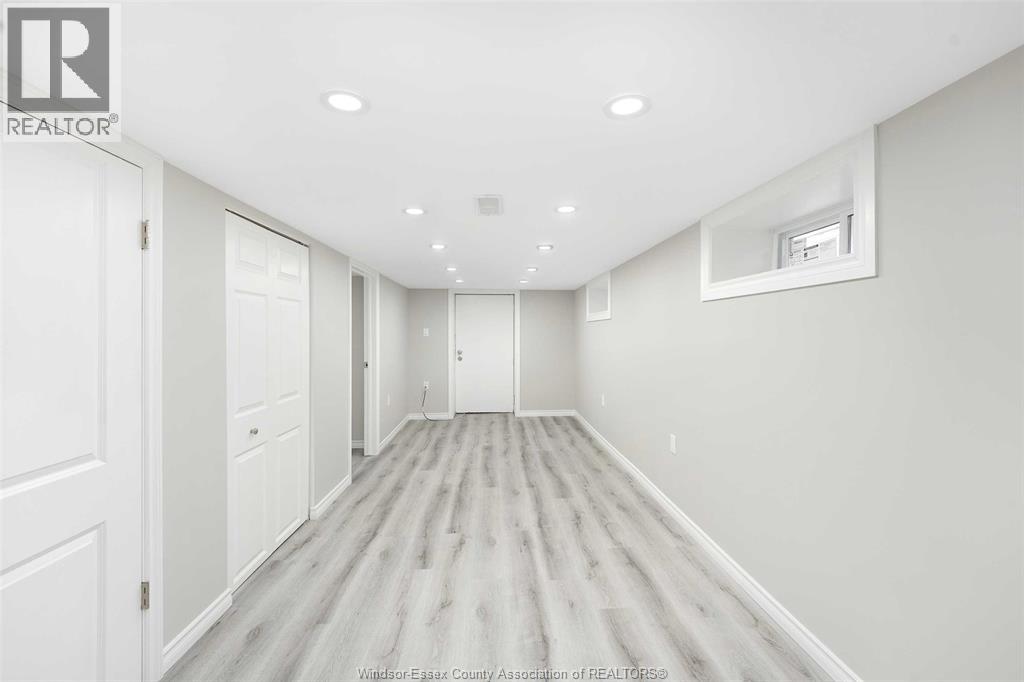 1061 Highland Avenue, Windsor, Ontario  N9A 1R6 - Photo 42 - 25020014