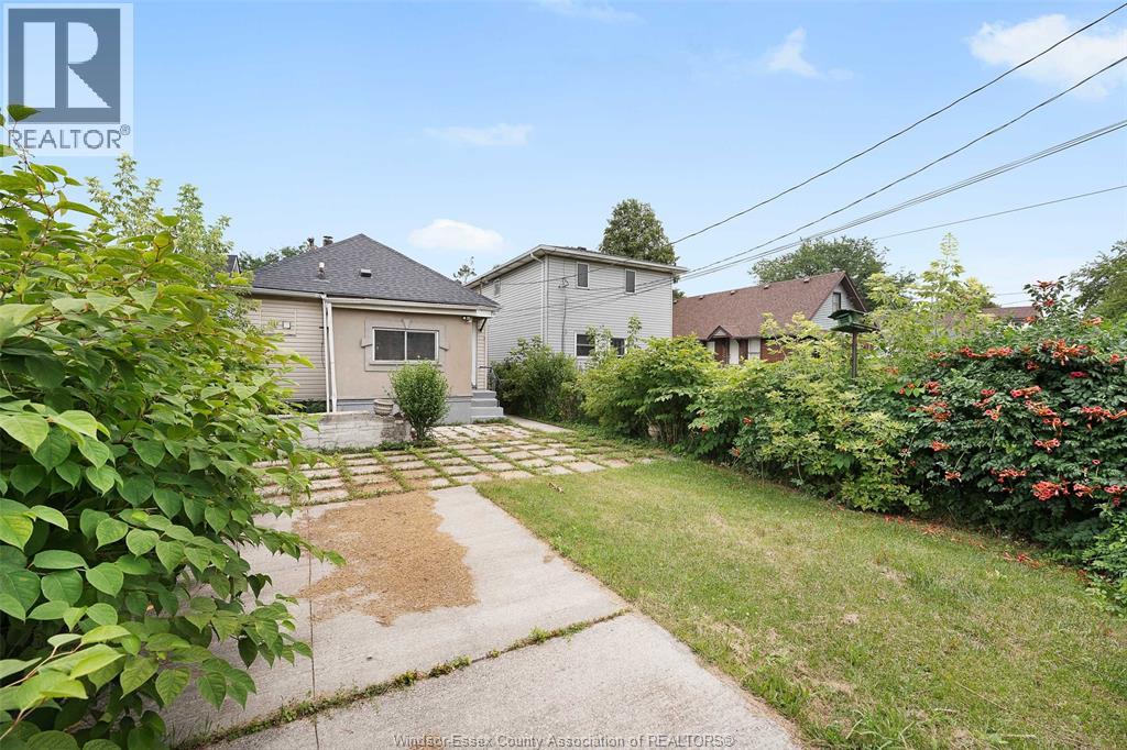 1061 Highland Avenue, Windsor, Ontario  N9A 1R6 - Photo 48 - 25020014