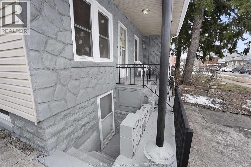 1061 Highland Avenue, Windsor, Ontario  N9A 1R6 - Photo 6 - 25020014