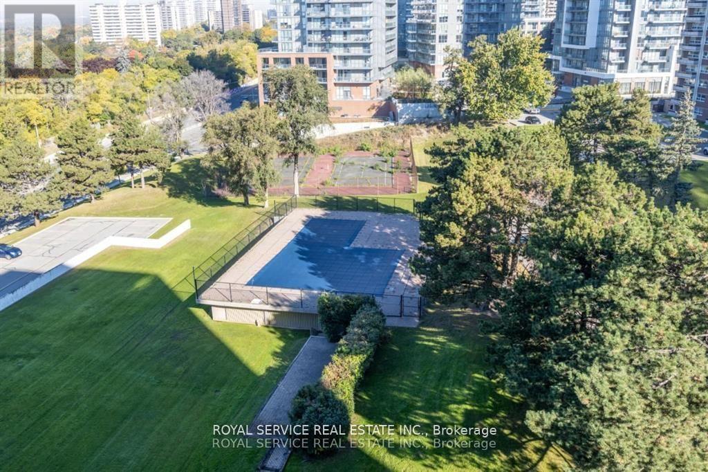 Property at 1008 - 10 PARKWAY FOREST DRIVE image 2