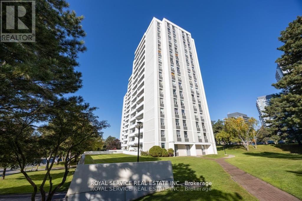 Property at 1008 - 10 PARKWAY FOREST DRIVE image 4