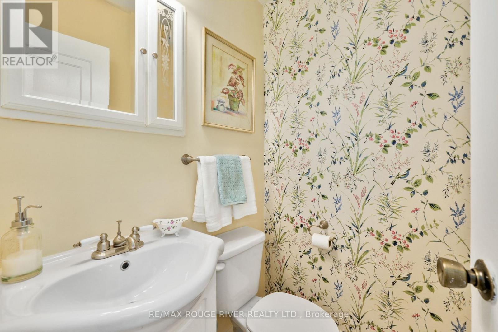 63 University Avenue E, Cobourg, Ontario  K9A 1C9 - Photo 12 - X12330032