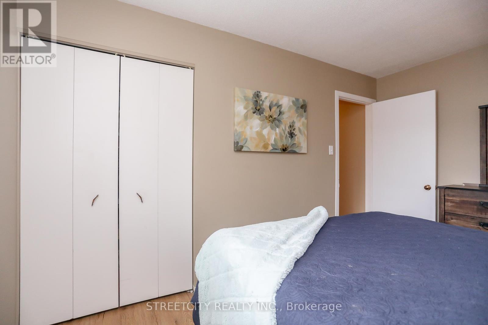 9 Cottonwood Crescent Sw, London North, Ontario  N6G 2Y7 - Photo 33 - X12330033