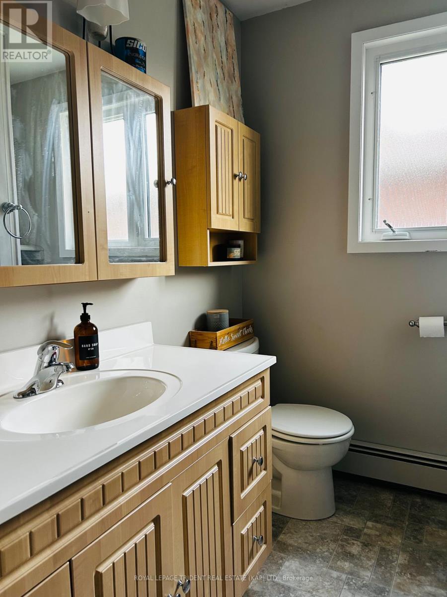 19 Ottawa Street E, Kapuskasing, Ontario  P5N 1Y4 - Photo 17 - T12330076